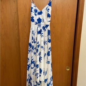 Lulus women’s small blue and white floral dress